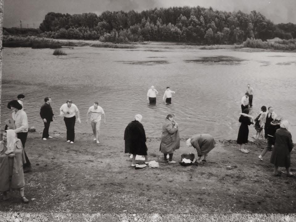 River baptisms in Meleuz, 1991